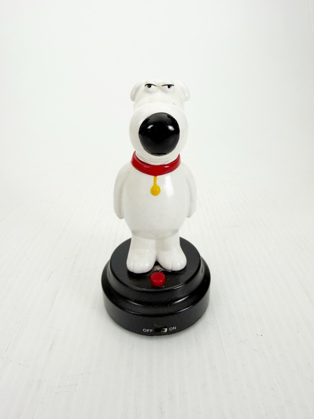 Vintage 2004 Family Guy FOX Brian Griffin Dog Action Figure Statue AS IS